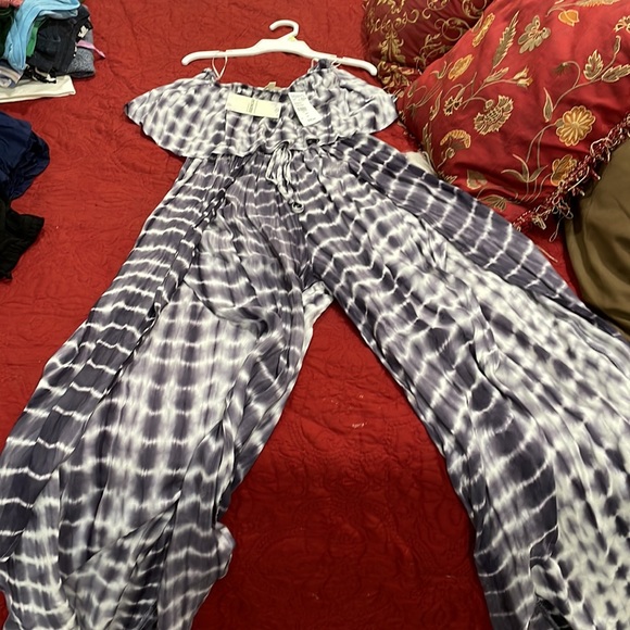 Strapless Romper with Flowy Slit Legs - Picture 6 of 10